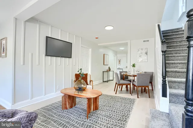 $323,895 | 212 North Marlyn Avenue, Essex, MD 21221