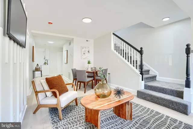 $323,895 | 212 North Marlyn Avenue, Essex, MD 21221