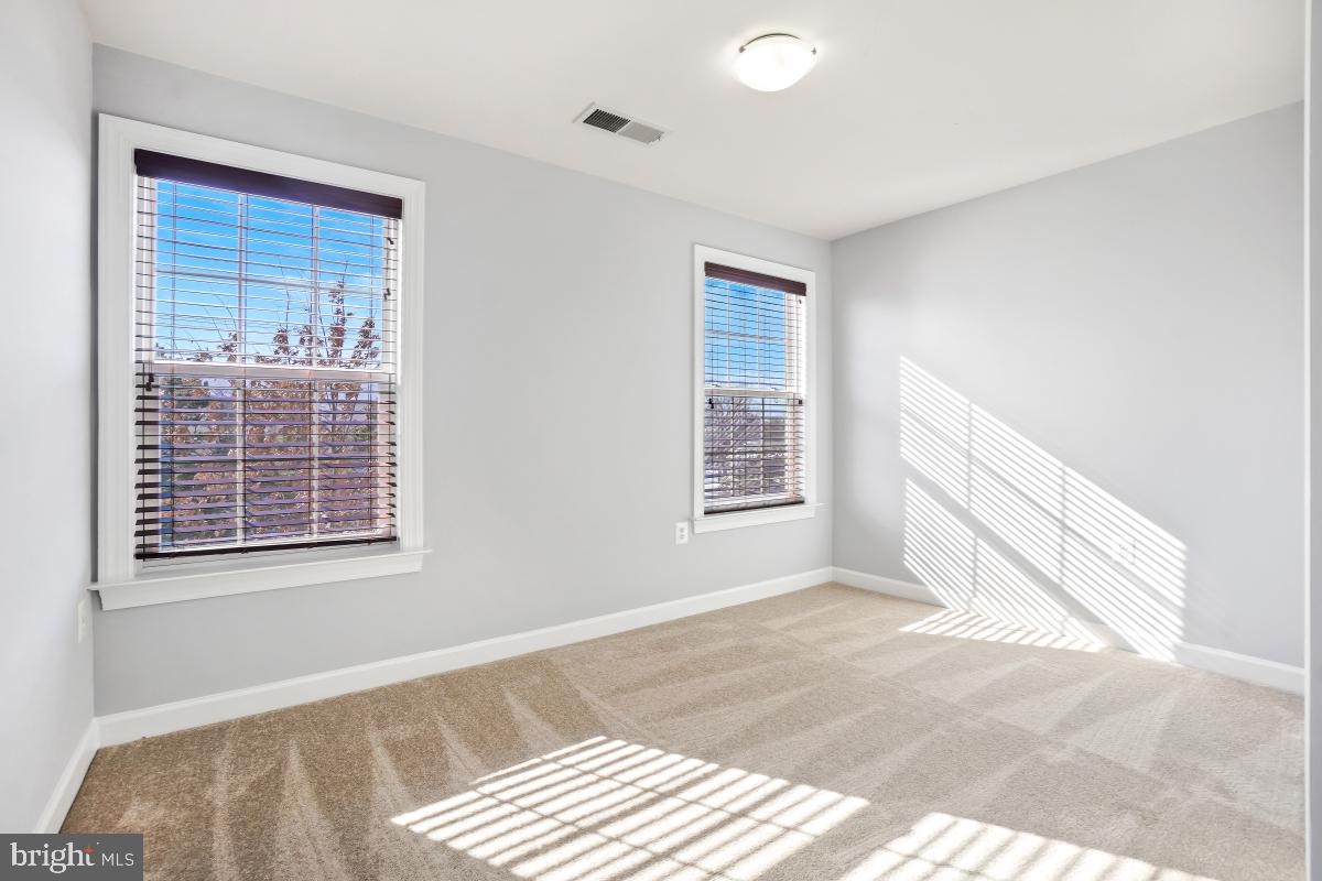 13675 Venturi Lane, Unit 233 Herndon, VA 20171 - Photo 19 of 30 Bedroom 2