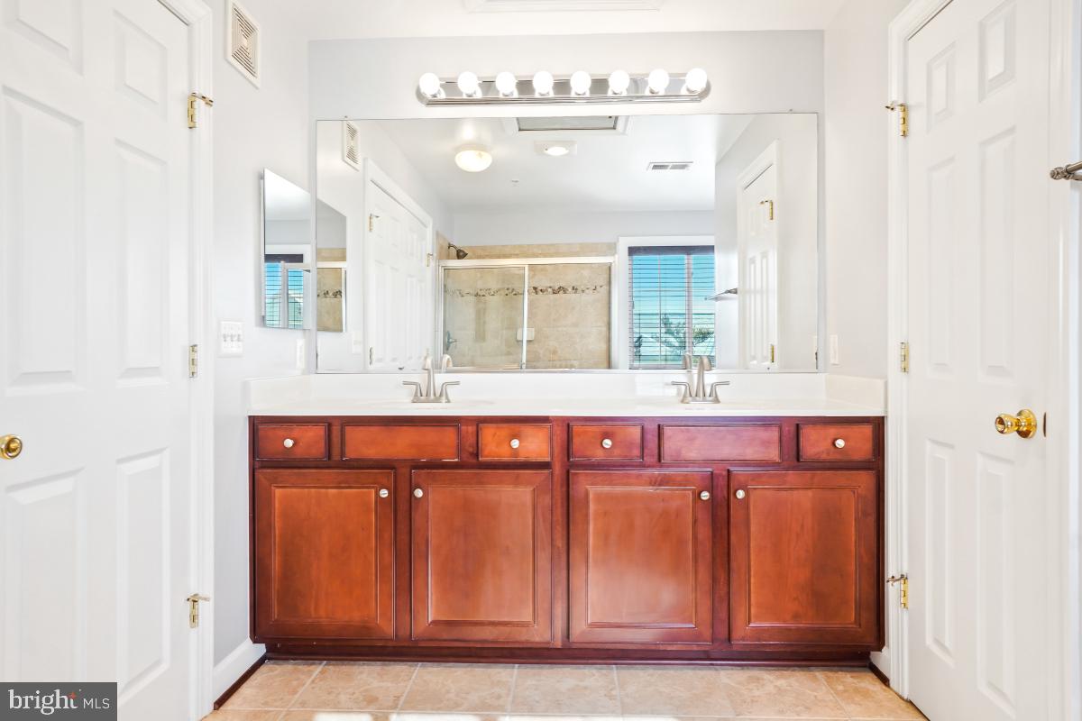 13675 Venturi Lane, Unit 233 Herndon, VA 20171 - Photo 24 of 30 Master Bath