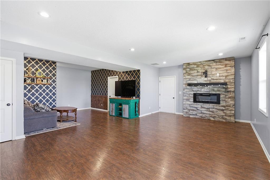 30960 Somerset Road Paola, KS 66071 - Photo 35 of 38