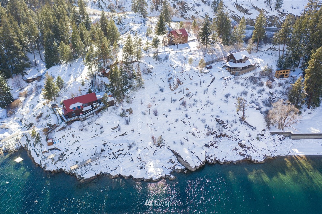 16648 South Lakeshore Road Chelan, WA 98816 - Photo 2 of 24 Gallery Image 2
