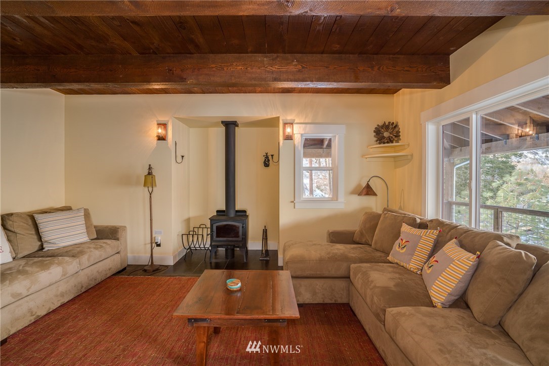 16648 South Lakeshore Road Chelan, WA 98816 - Photo 11 of 24 Gallery Image 11