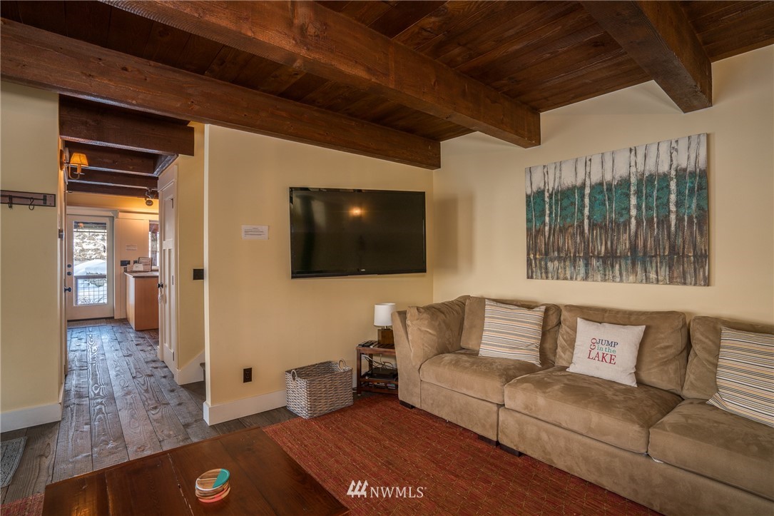 16648 South Lakeshore Road Chelan, WA 98816 - Photo 12 of 24 Gallery Image 12