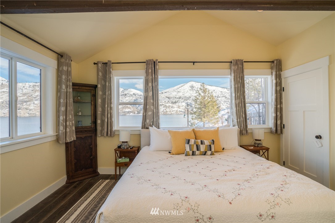 16648 South Lakeshore Road Chelan, WA 98816 - Photo 19 of 24 Gallery Image 19