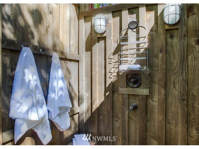 16648 South Lakeshore Road Chelan, WA 98816 - Photo 23 of 24 Gallery Image 23