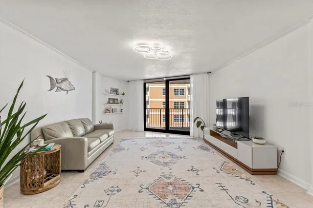 $335,000 | 1415 Ocean Shore Boulevard, Unit 805, Ormond Beach, FL 32176