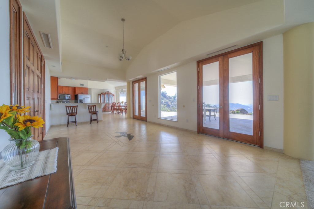 1991 Via Ladera Fallbrook, CA 92028 - Photo 9 of 69