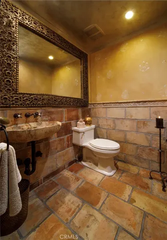 $6,995,000 | 1330 Temple Hills Drive, Laguna Beach, CA 92651