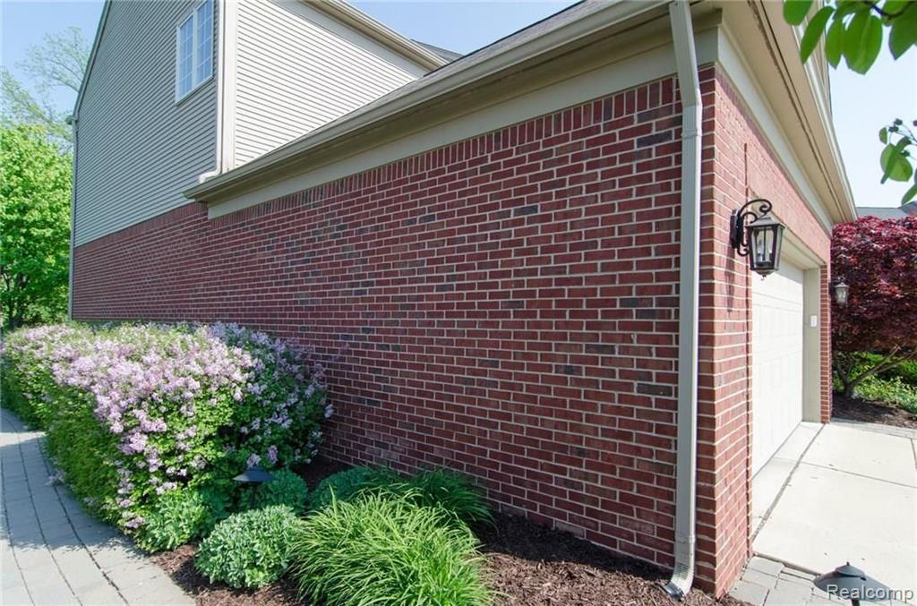 673 Enchantment Drive Rochester, MI 48307 - Photo 32 of 37