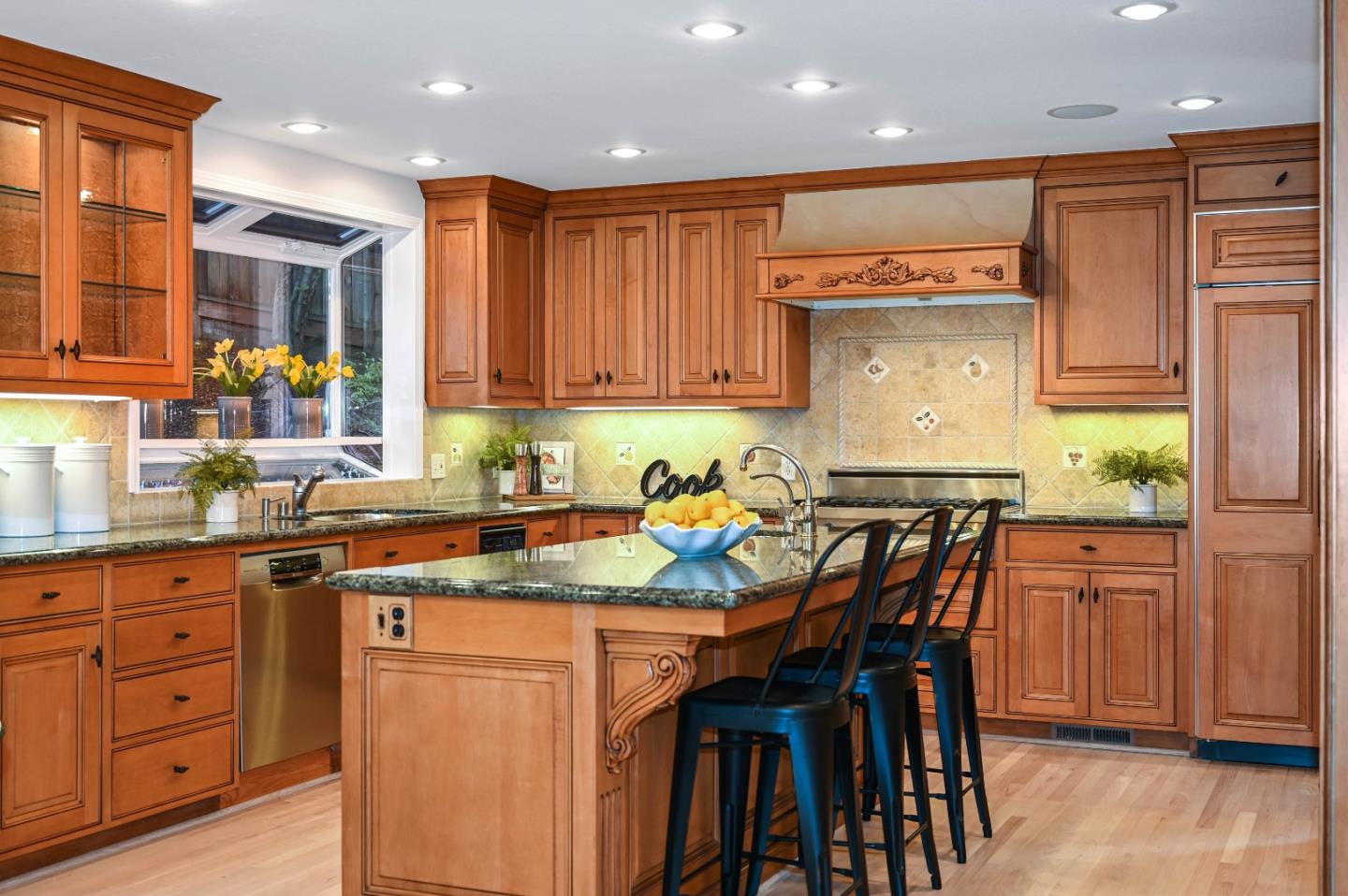 137 Worcester Loop Los Gatos, CA 95030 - Photo 23 of 65