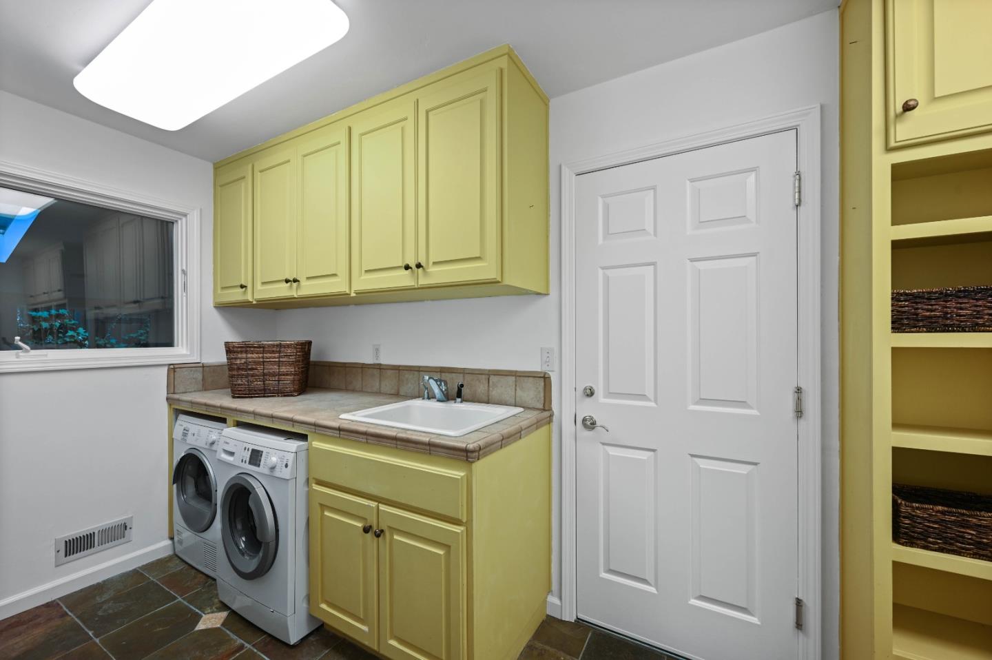 137 Worcester Loop Los Gatos, CA 95030 - Photo 54 of 65