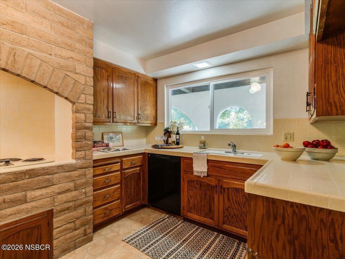 1360 Quail Ridge Road Solvang, CA 93463 - Photo 20 of 36 20