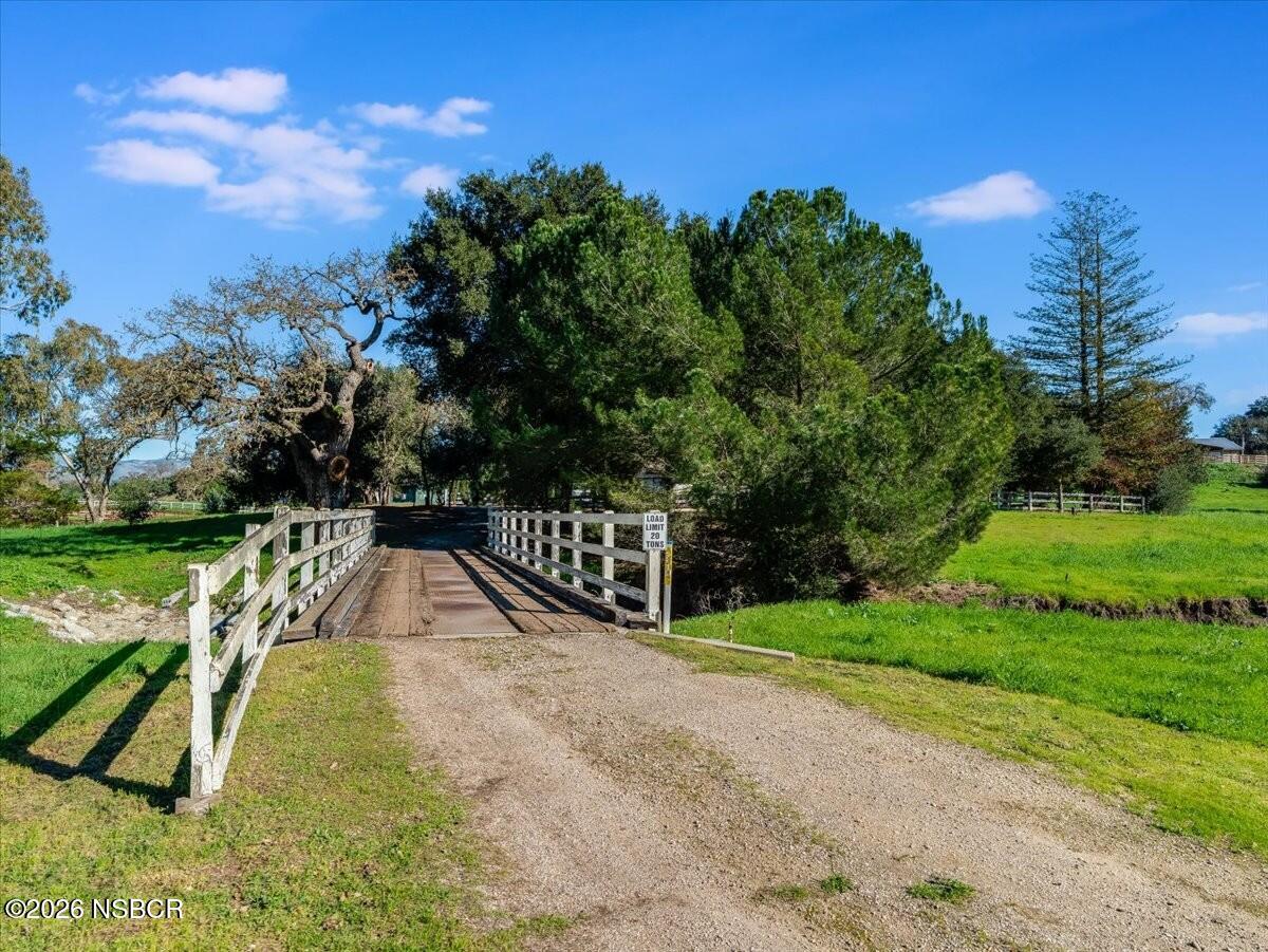 1360 Quail Ridge Road Solvang, CA 93463 - Photo 4 of 36 4