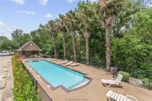 $1,995 | 537 Forest Dr Loop, College Station, TX 77840