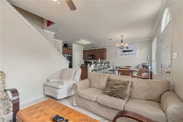 $1,995 | 537 Forest Dr Loop, College Station, TX 77840