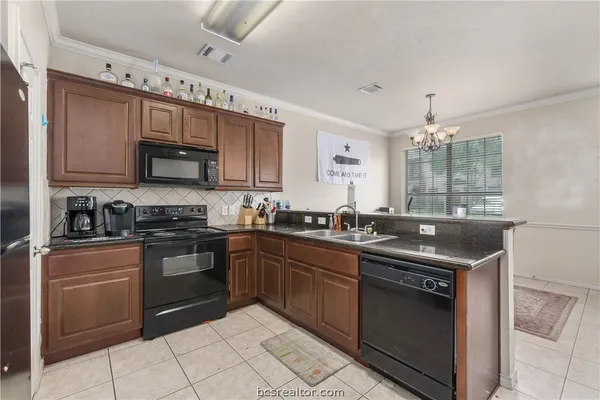 $1,995 | 537 Forest Dr Loop, College Station, TX 77840