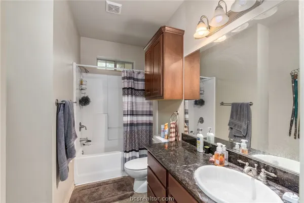 $1,995 | 537 Forest Dr Loop, College Station, TX 77840