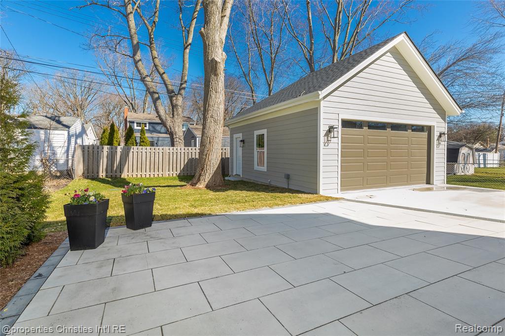 2093 Pembroke Road Birmingham, MI 48009 - Photo 56 of 57