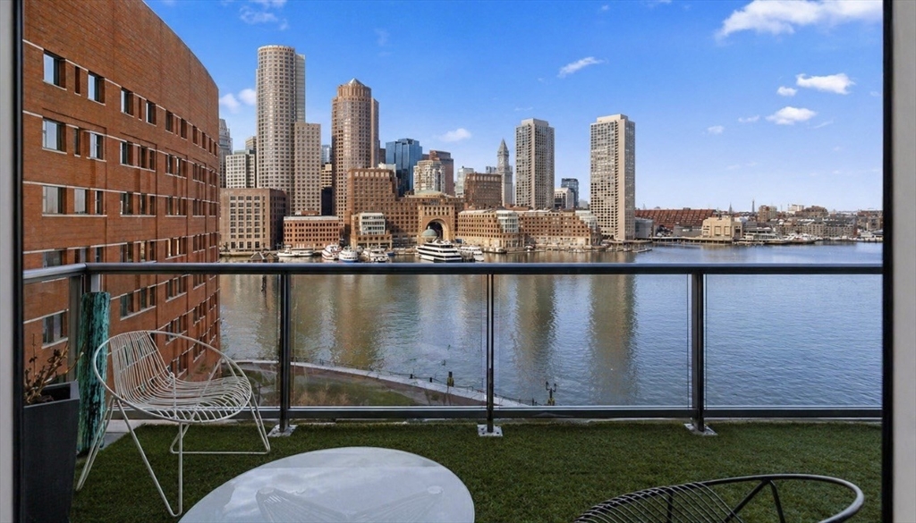 22 Liberty Drive, Unit 7M Boston, MA 02210 - Photo 13 of 42 a view of a city with tall buildings