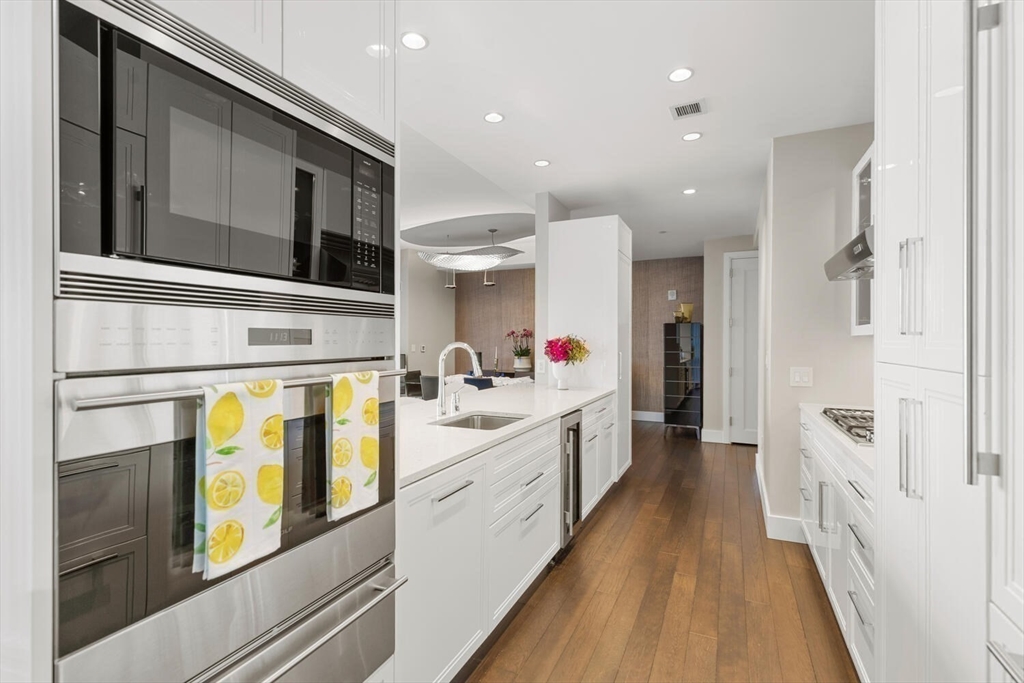 22 Liberty Drive, Unit 7M Boston, MA 02210 - Photo 13 of 42