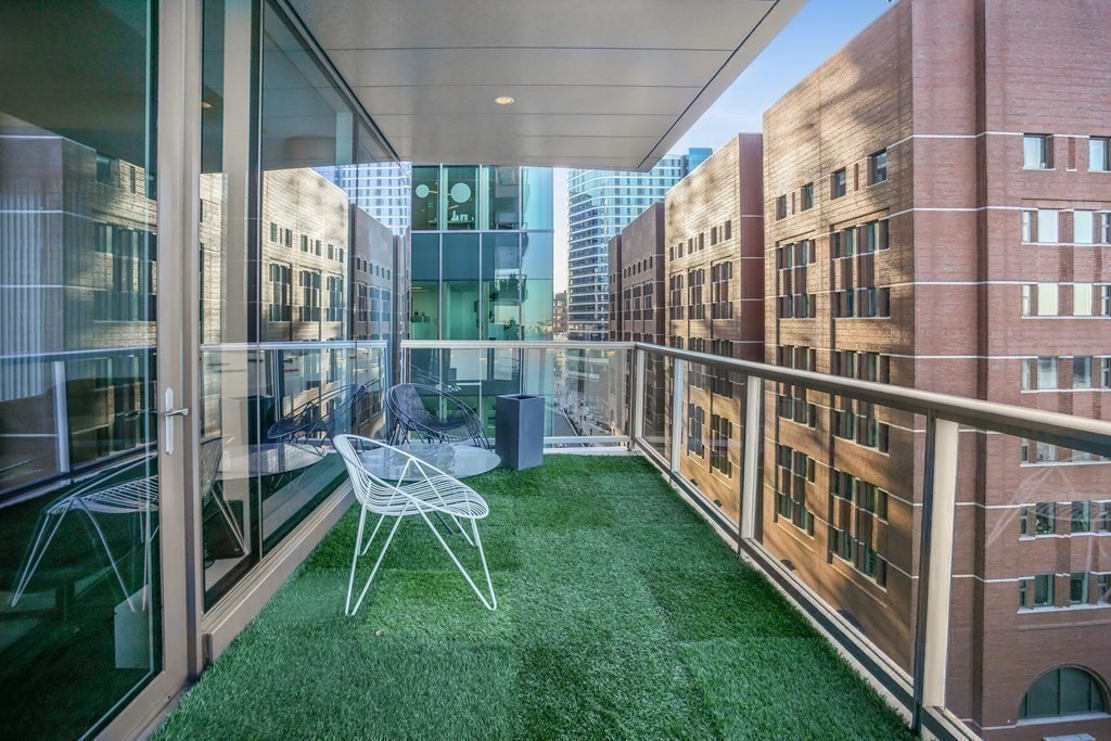 22 Liberty Drive, Unit 7M Boston, MA 02210 - Photo 21 of 42