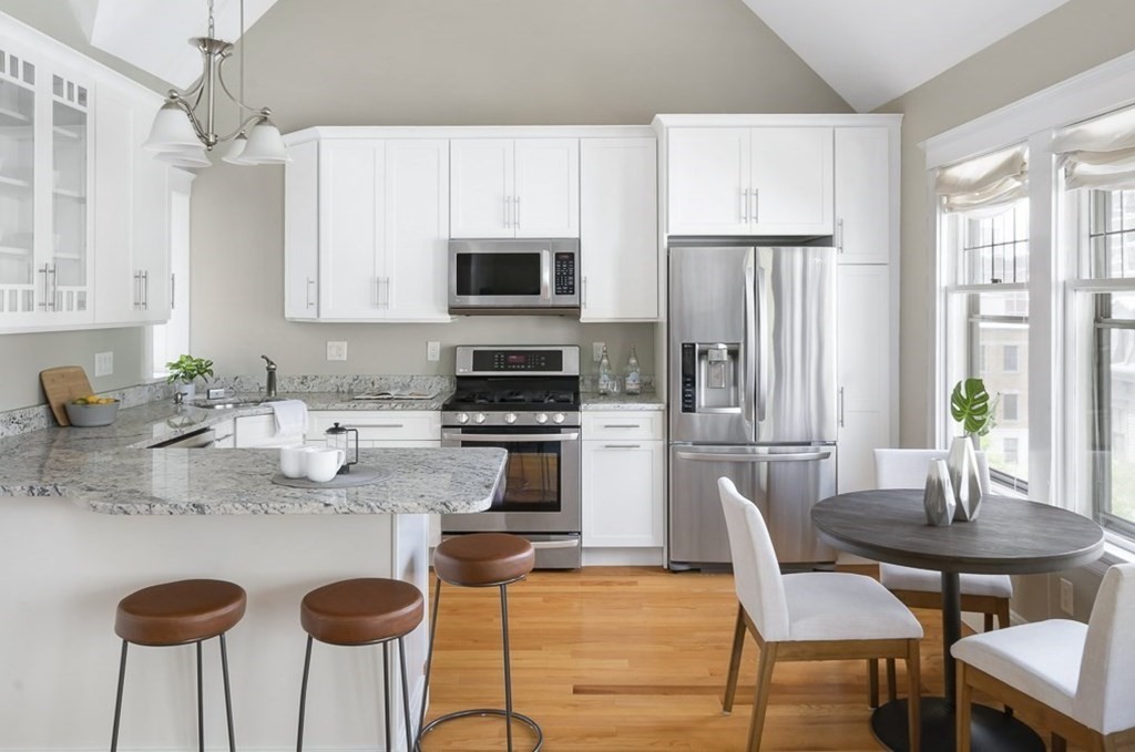 2 Clinton Street, Unit 31 Cambridge, MA 02139 - Photo 4 of 16