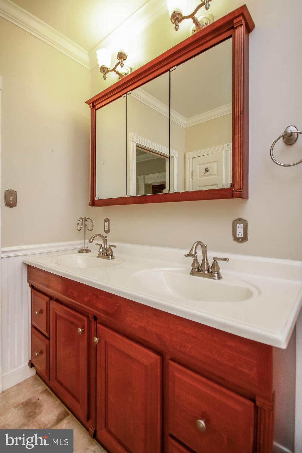 107 North Gorsuch Road Westminster, MD 21157 - Photo 8 of 30 Bath