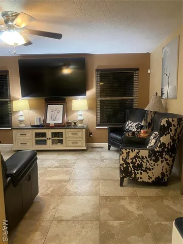 $220,900 | 1004 Foxlair Court, St. Louis, MO 63137