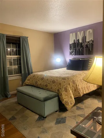 $220,900 | 1004 Foxlair Court, St. Louis, MO 63137