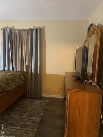 $220,900 | 1004 Foxlair Court, St. Louis, MO 63137