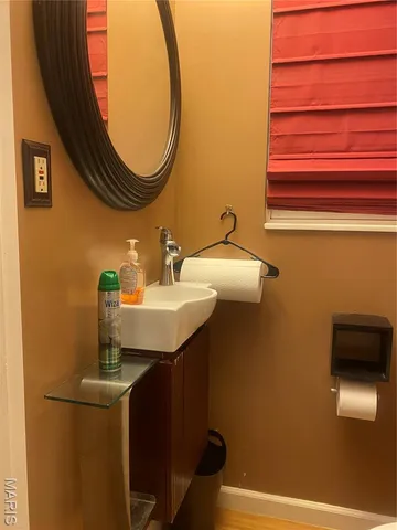 $220,900 | 1004 Foxlair Court, St. Louis, MO 63137