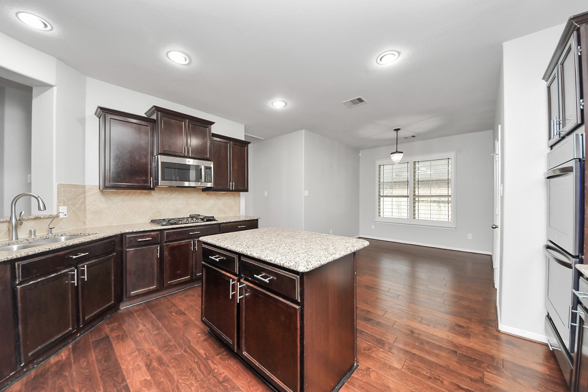 1111 Wheatfield Court Rosenberg, TX 77469 - Photo 18 of 48 Gallery Image 18