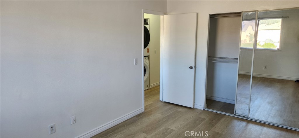 713 Walnut Drive Lake Elsinore, CA 92530 - Photo 14 of 28 a view of hallway with bathroom