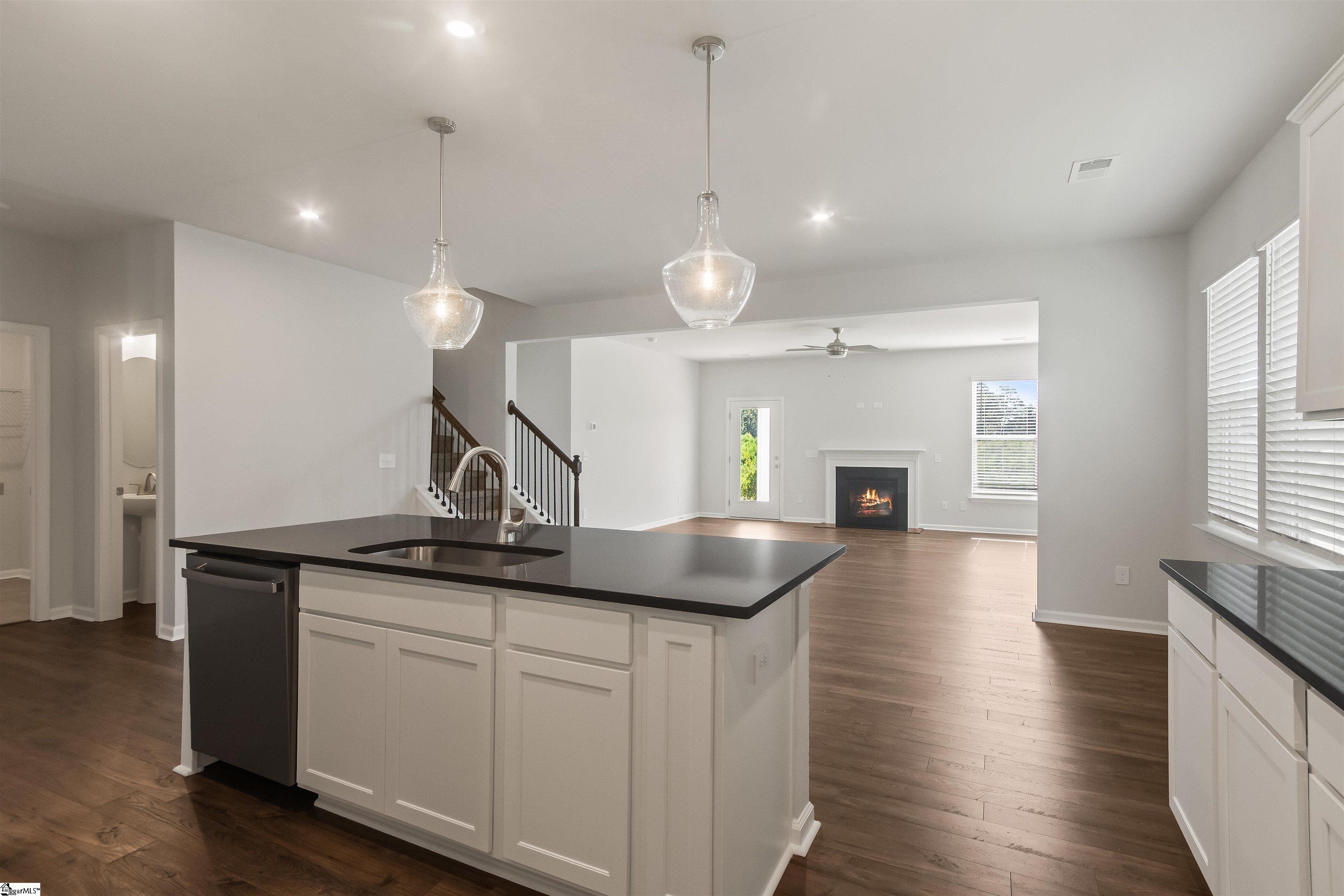 4034 Francis Spg Way Inman, SC 29349 - Photo 3 of 17