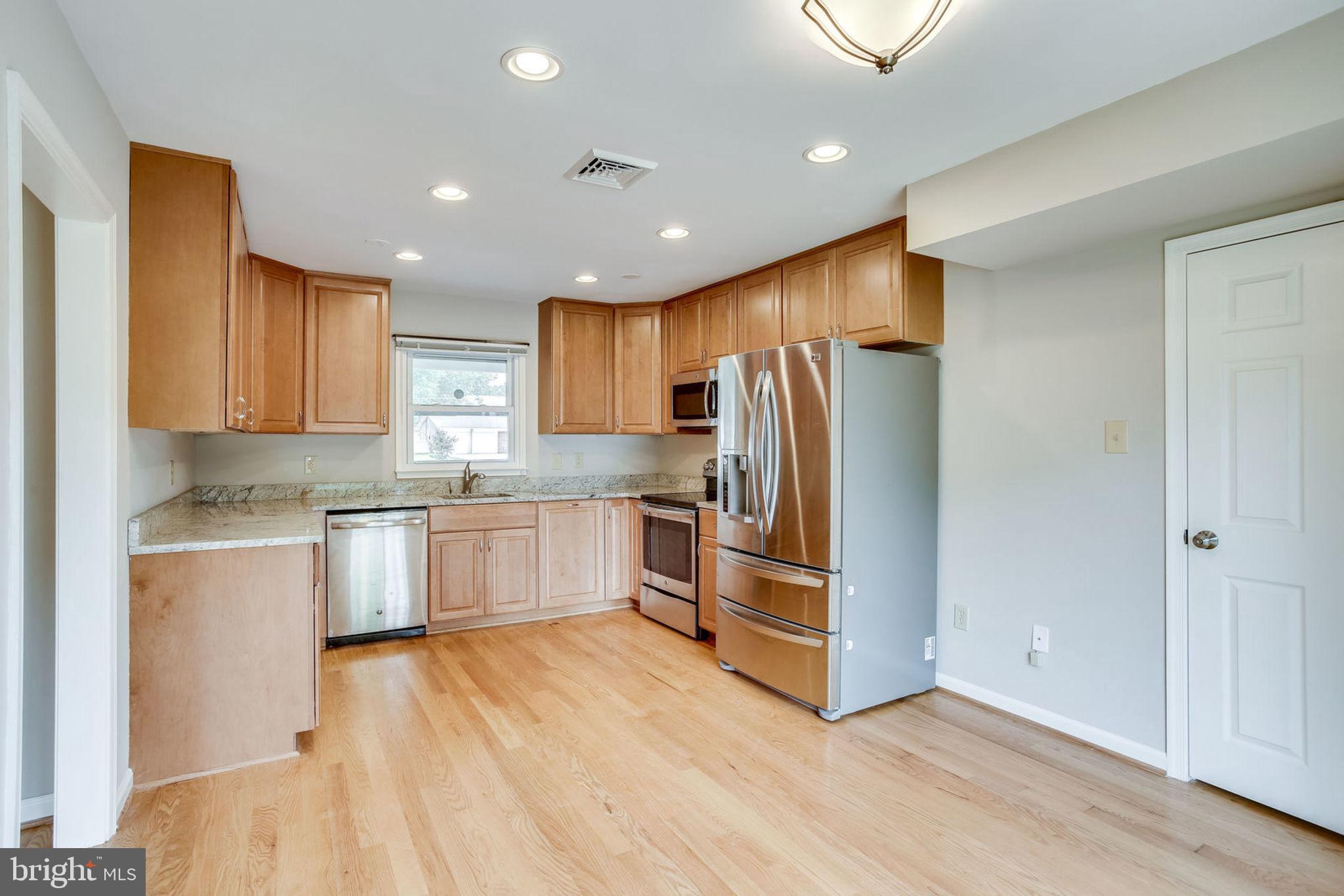 13131 Poplar Tree Road Fairfax, VA 22033 - Photo 34 of 57 Gallery Image 34