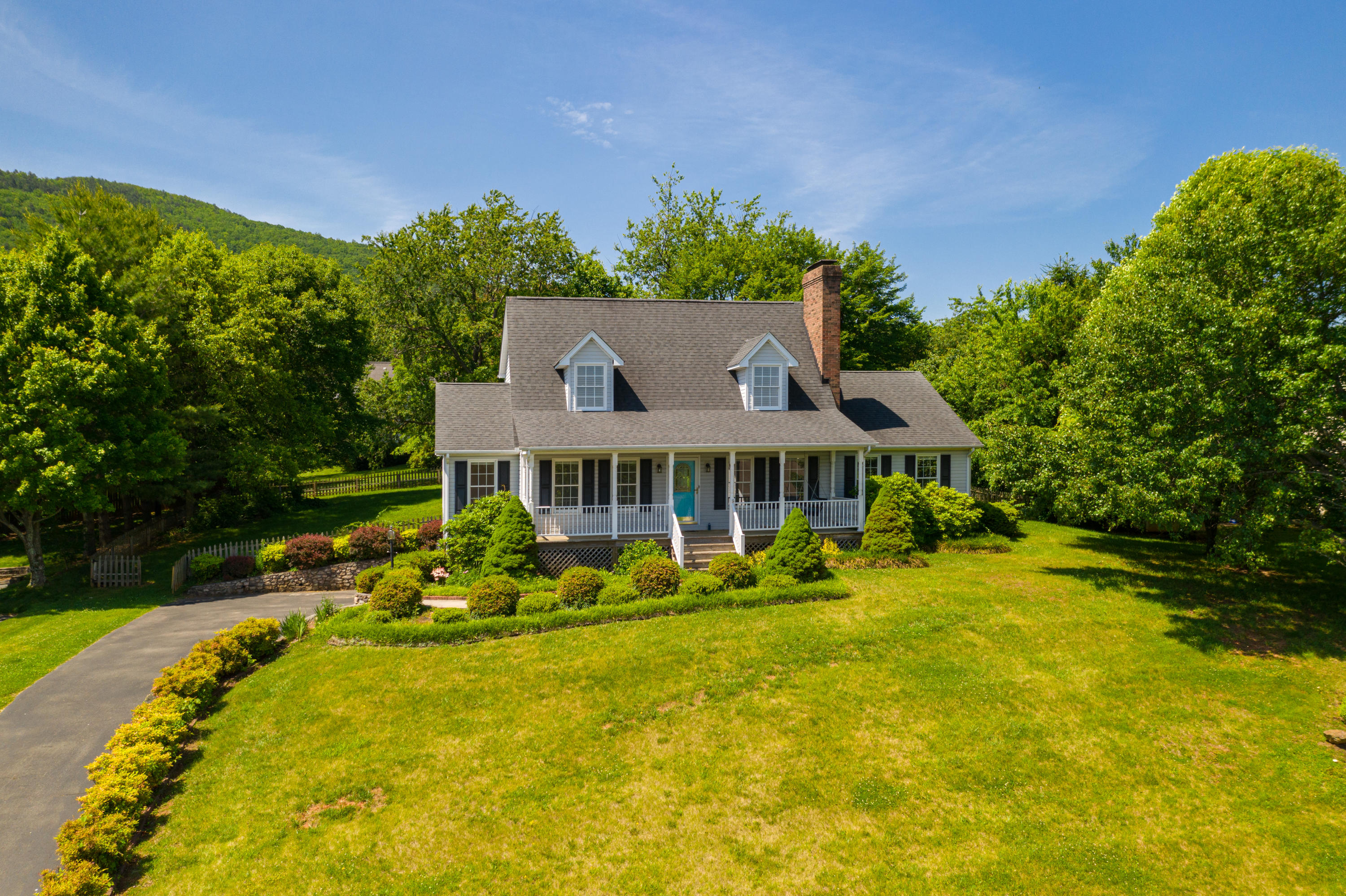 388 McIntosh Road Roanoke, VA 24019 - Photo 1 of 23 Great Botetourt Neighborhood