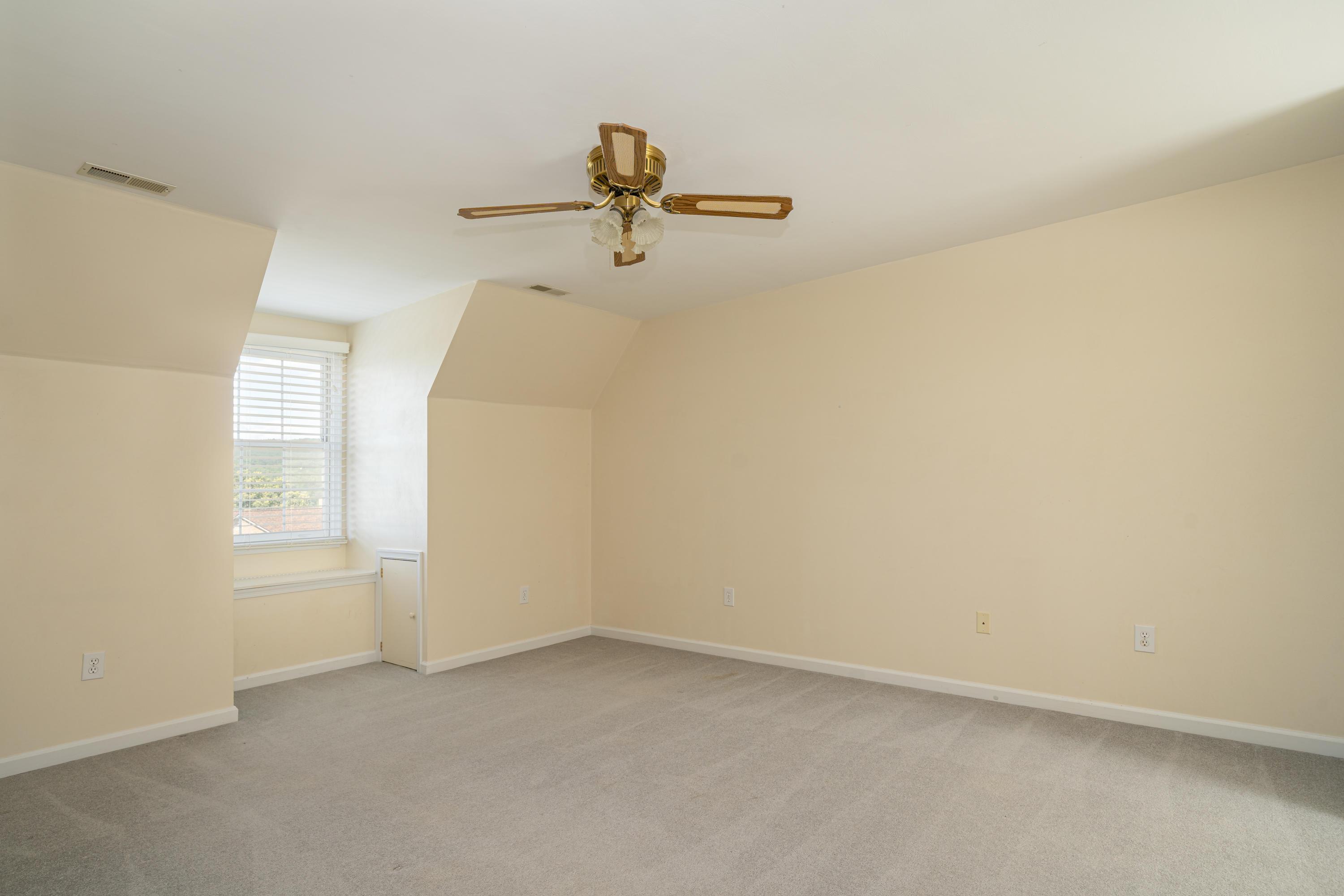 388 McIntosh Road Roanoke, VA 24019 - Photo 12 of 23 Bedroom