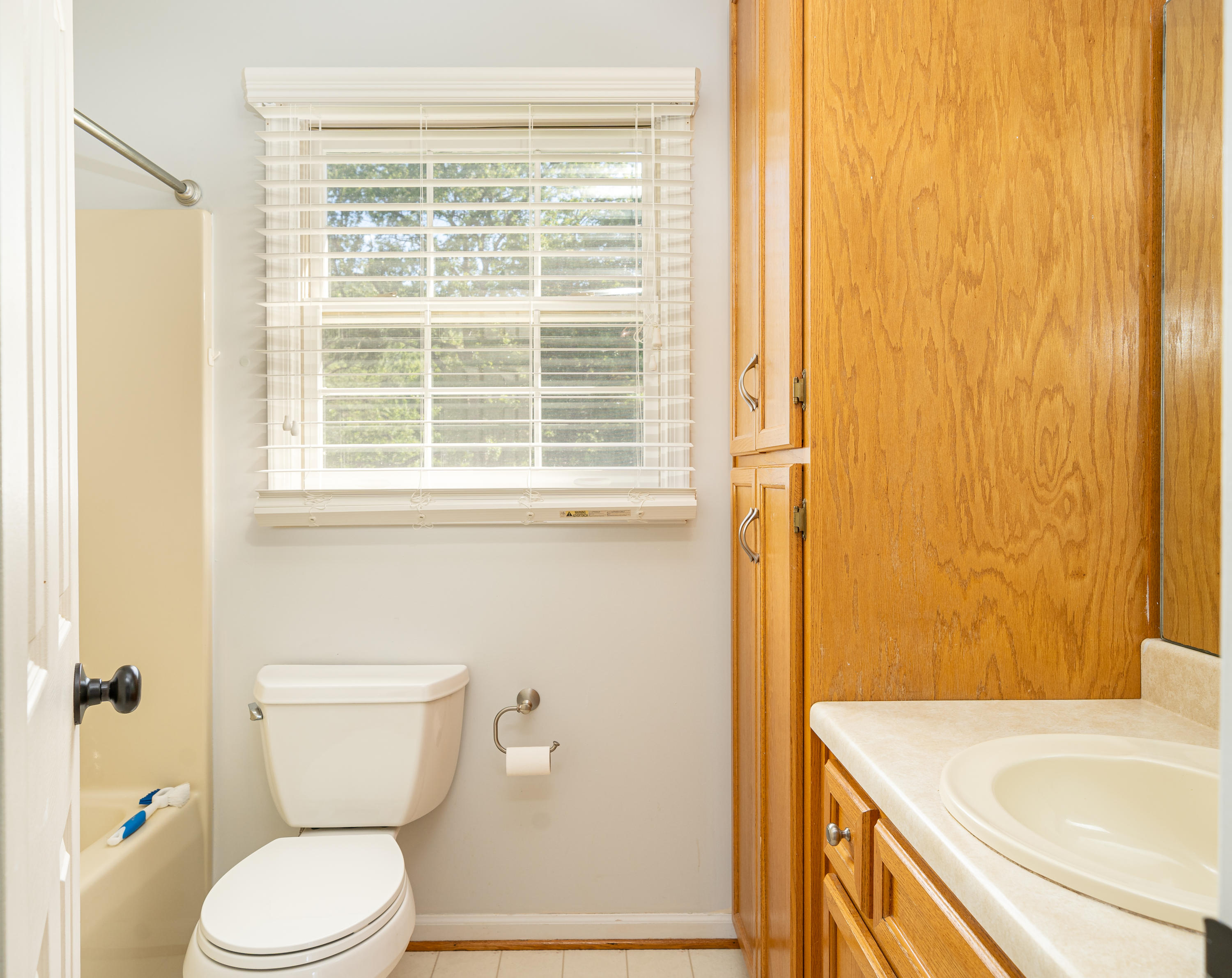 388 McIntosh Road Roanoke, VA 24019 - Photo 13 of 23 Bath