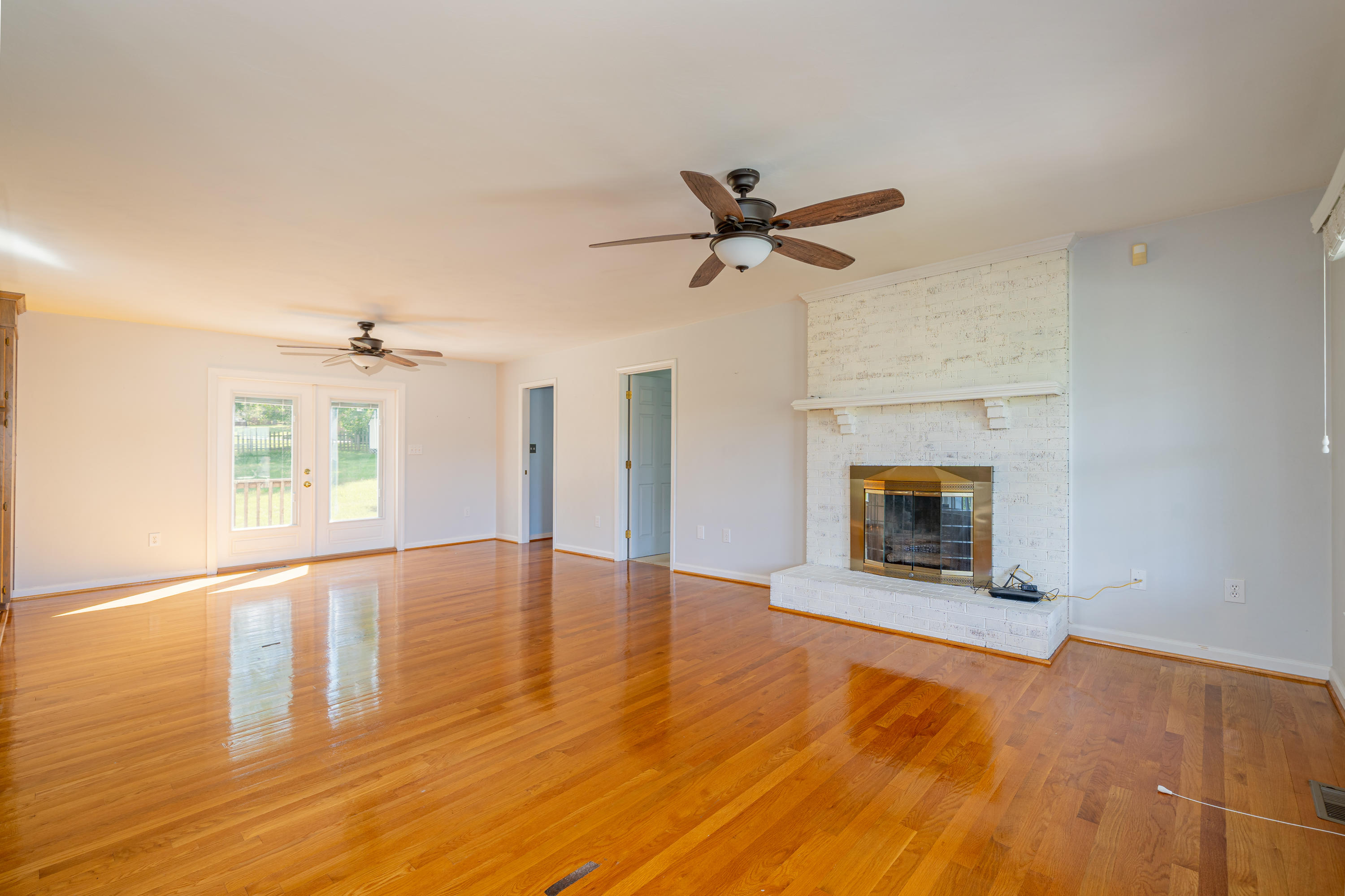 388 McIntosh Road Roanoke, VA 24019 - Photo 3 of 23 Living Room with Fireplace