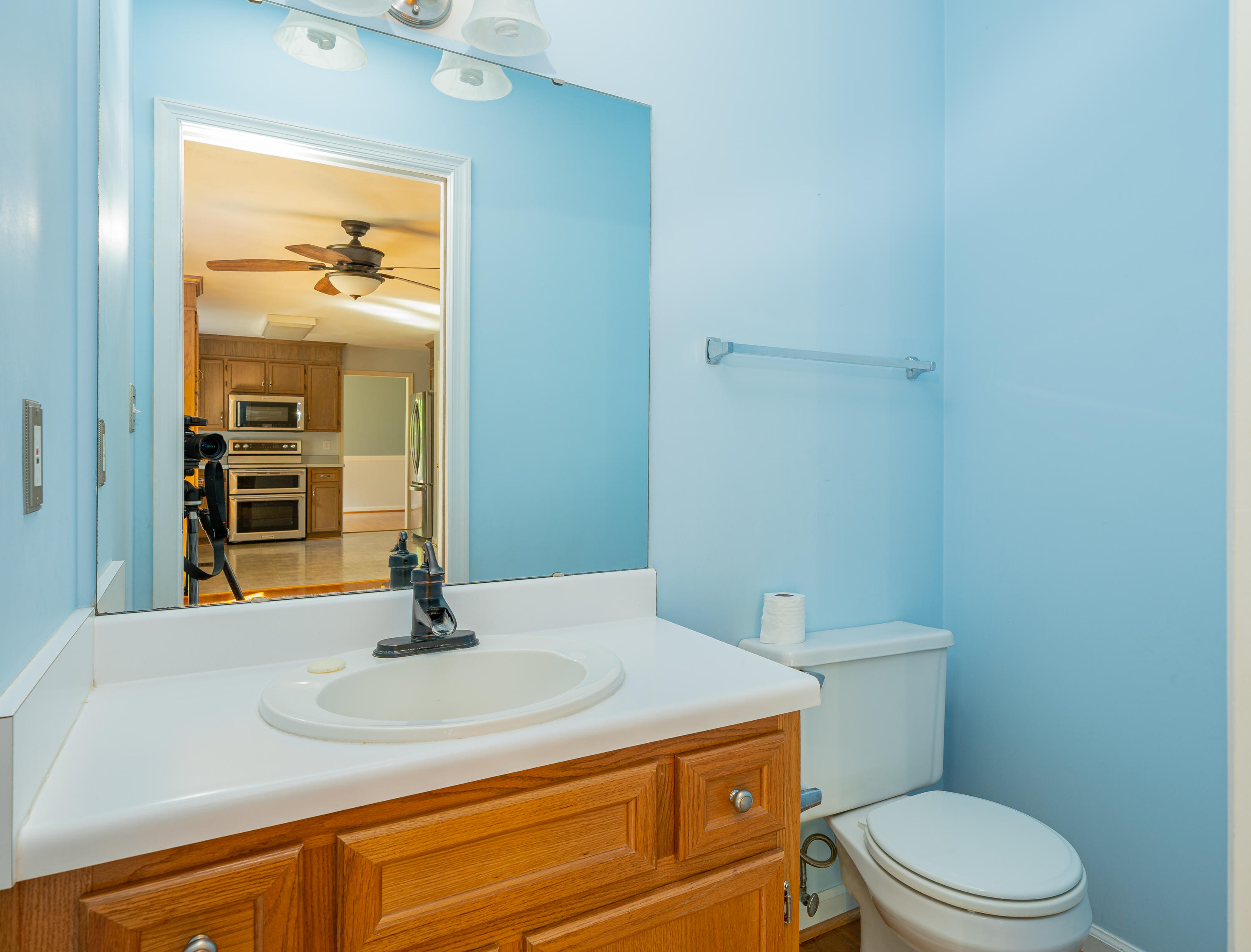 388 McIntosh Road Roanoke, VA 24019 - Photo 8 of 23 Half Bath
