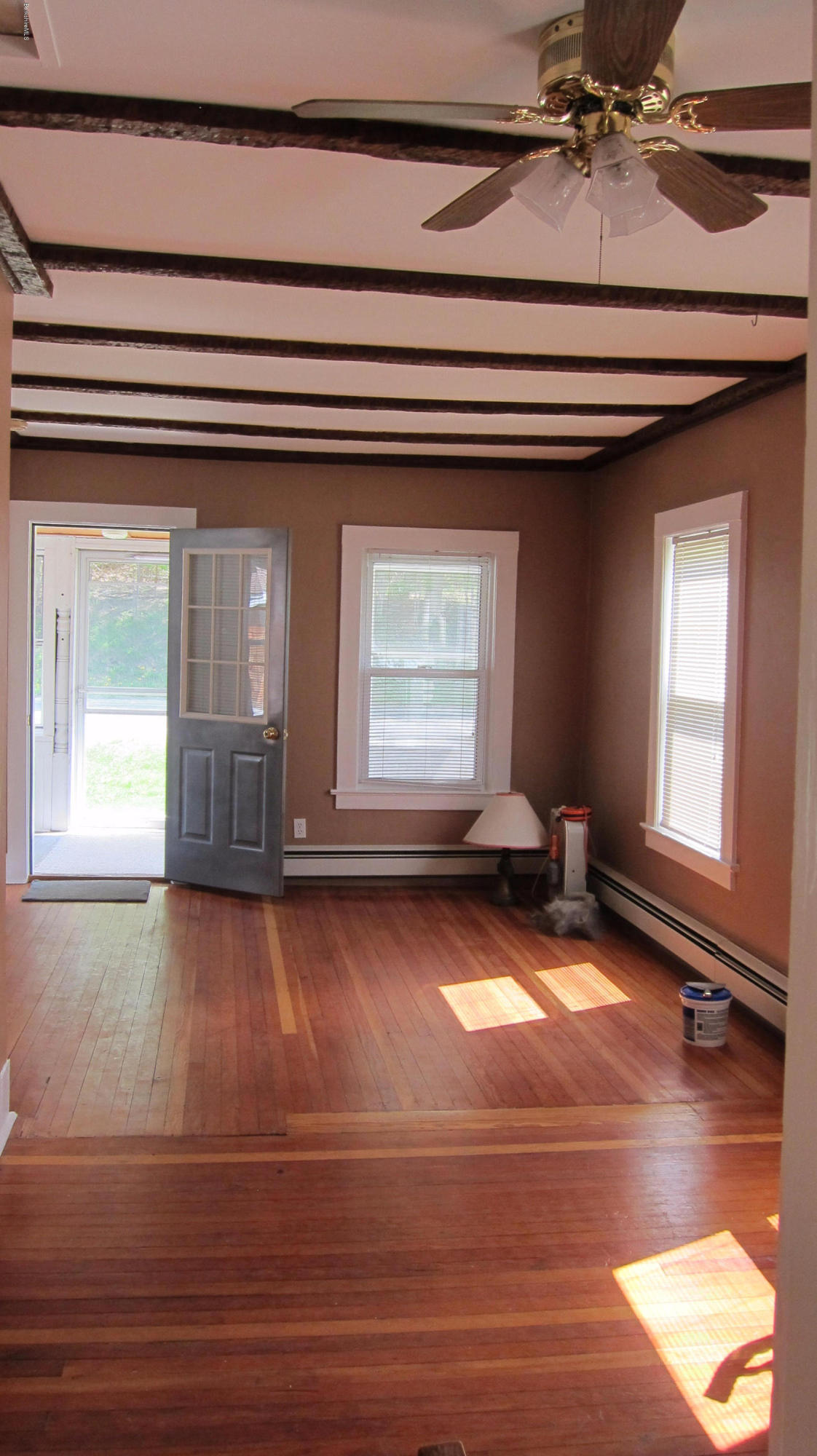 487 Pecks Road Pittsfield, MA 01201 - Photo 13 of 27 IMG_1035