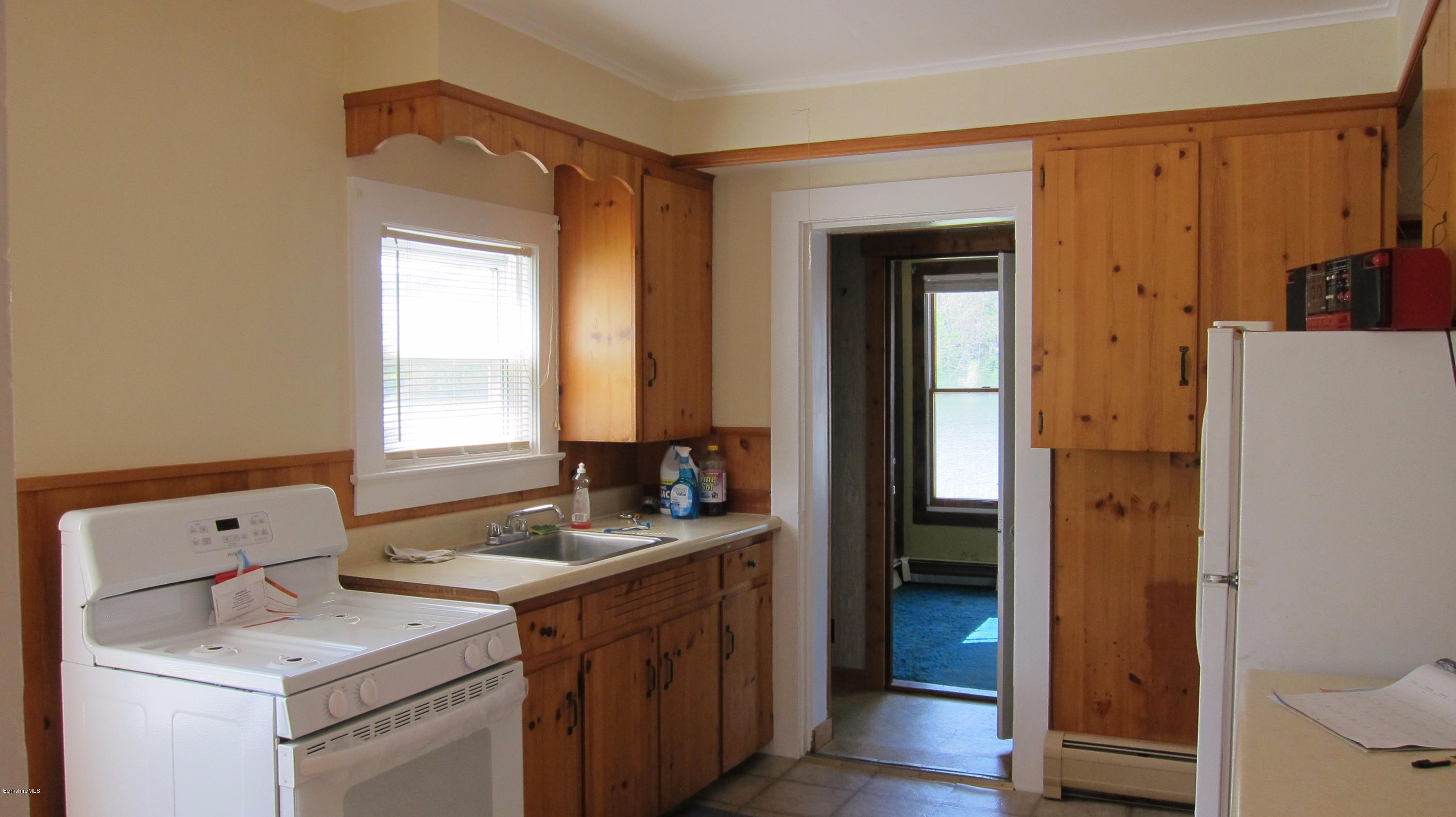 487 Pecks Road Pittsfield, MA 01201 - Photo 15 of 27 IMG_1037