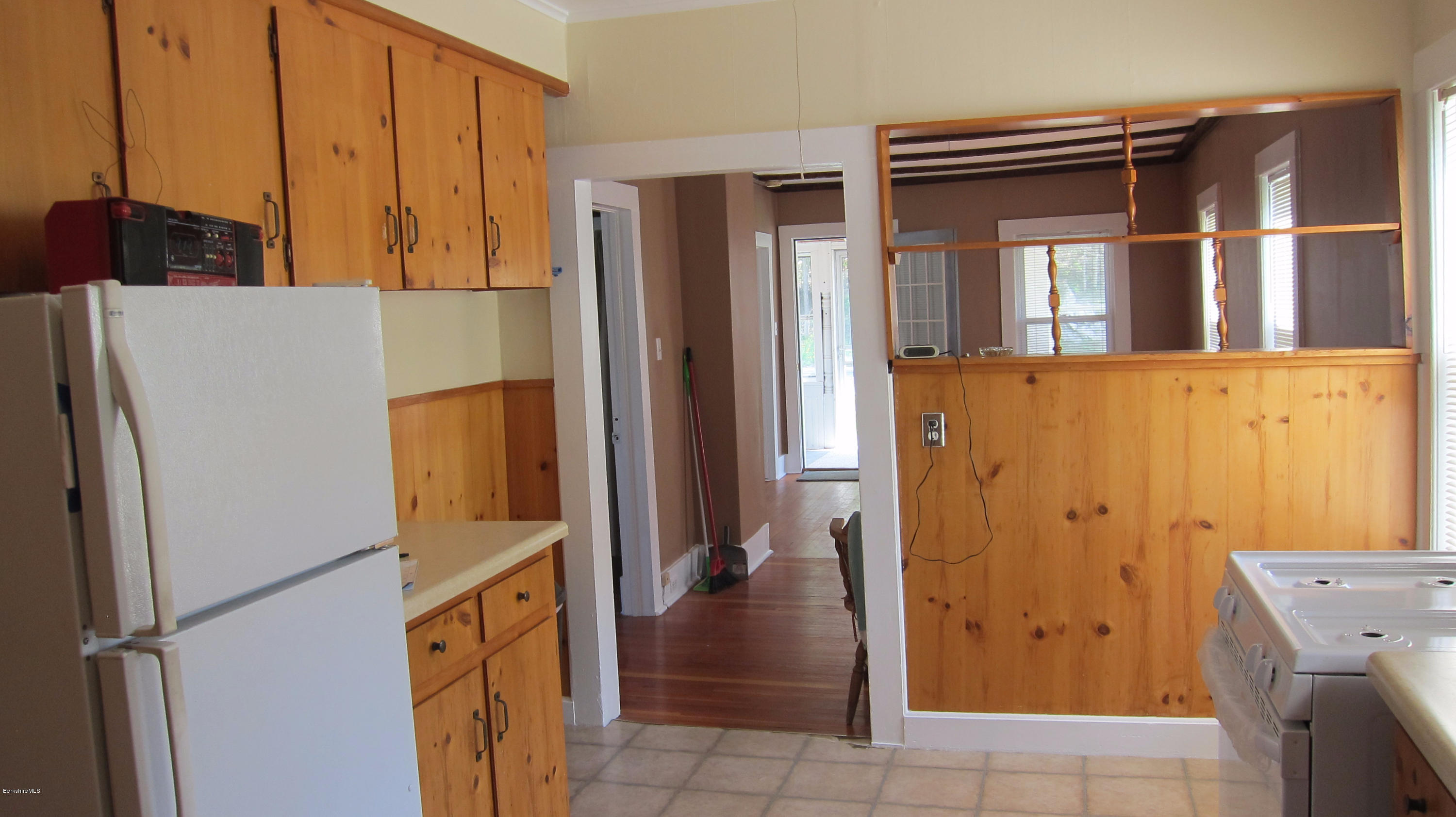 487 Pecks Road Pittsfield, MA 01201 - Photo 16 of 27 IMG_1038