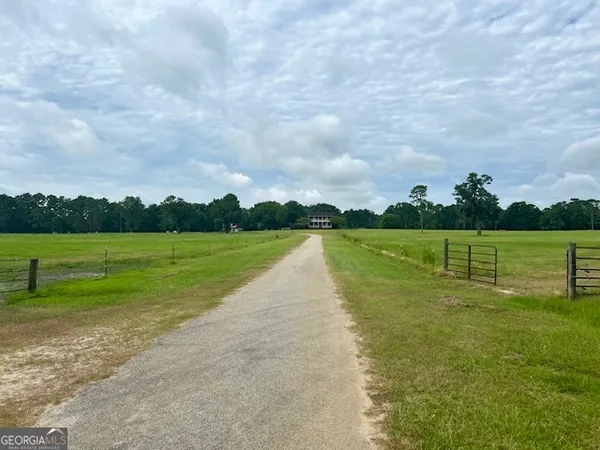 $874,900 | 1302 Jim Sapp Road, Claxton, GA 30417