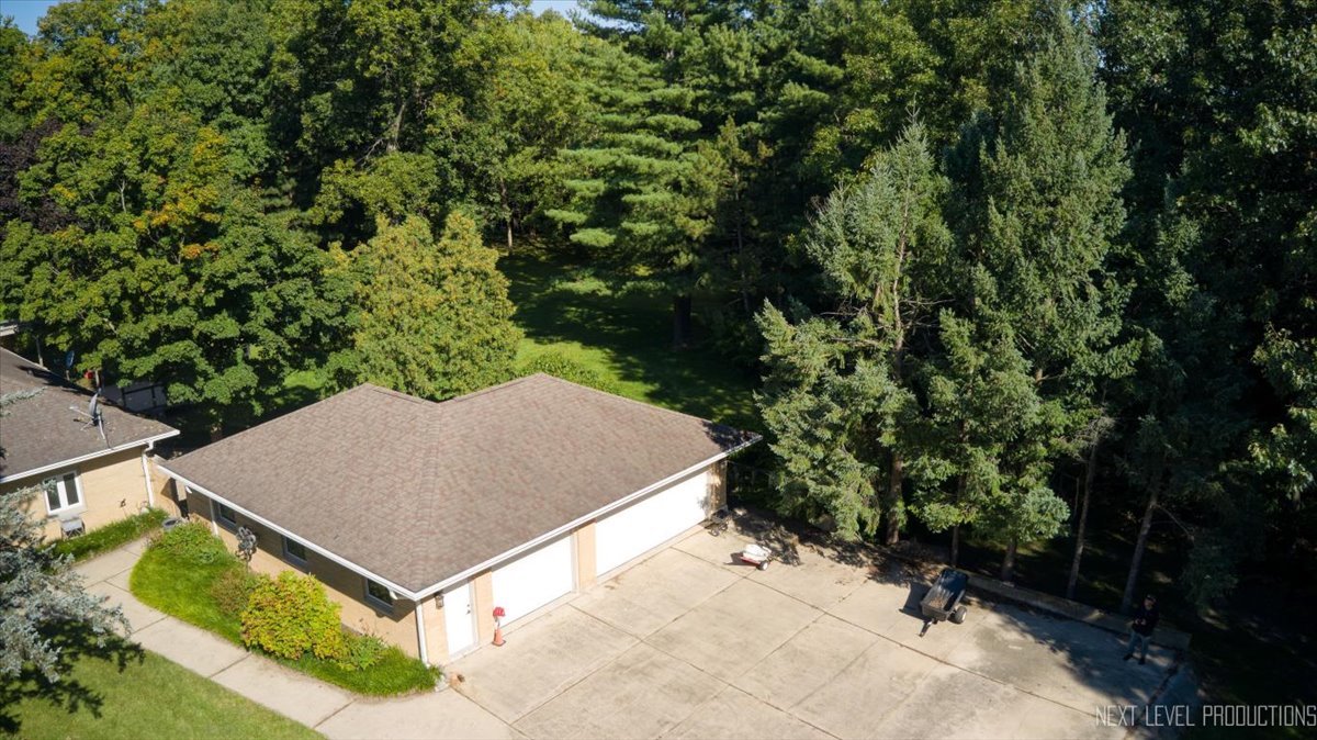 49W794 Lenschow Road Sycamore, IL 60178 - Photo 36 of 40 an aerial view of a house