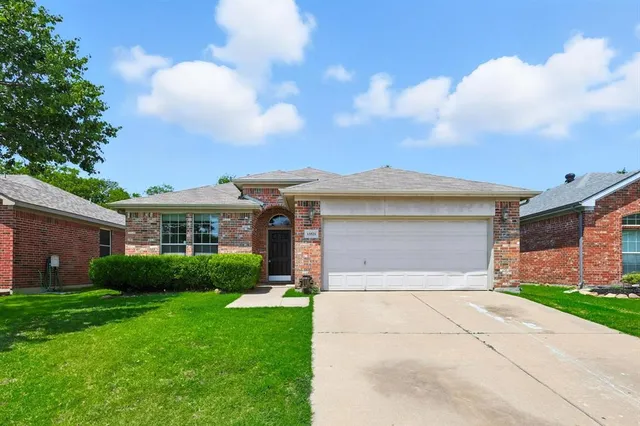 $324,900 | 13521 Ponderosa Ranch Road, Fort Worth, TX 76262