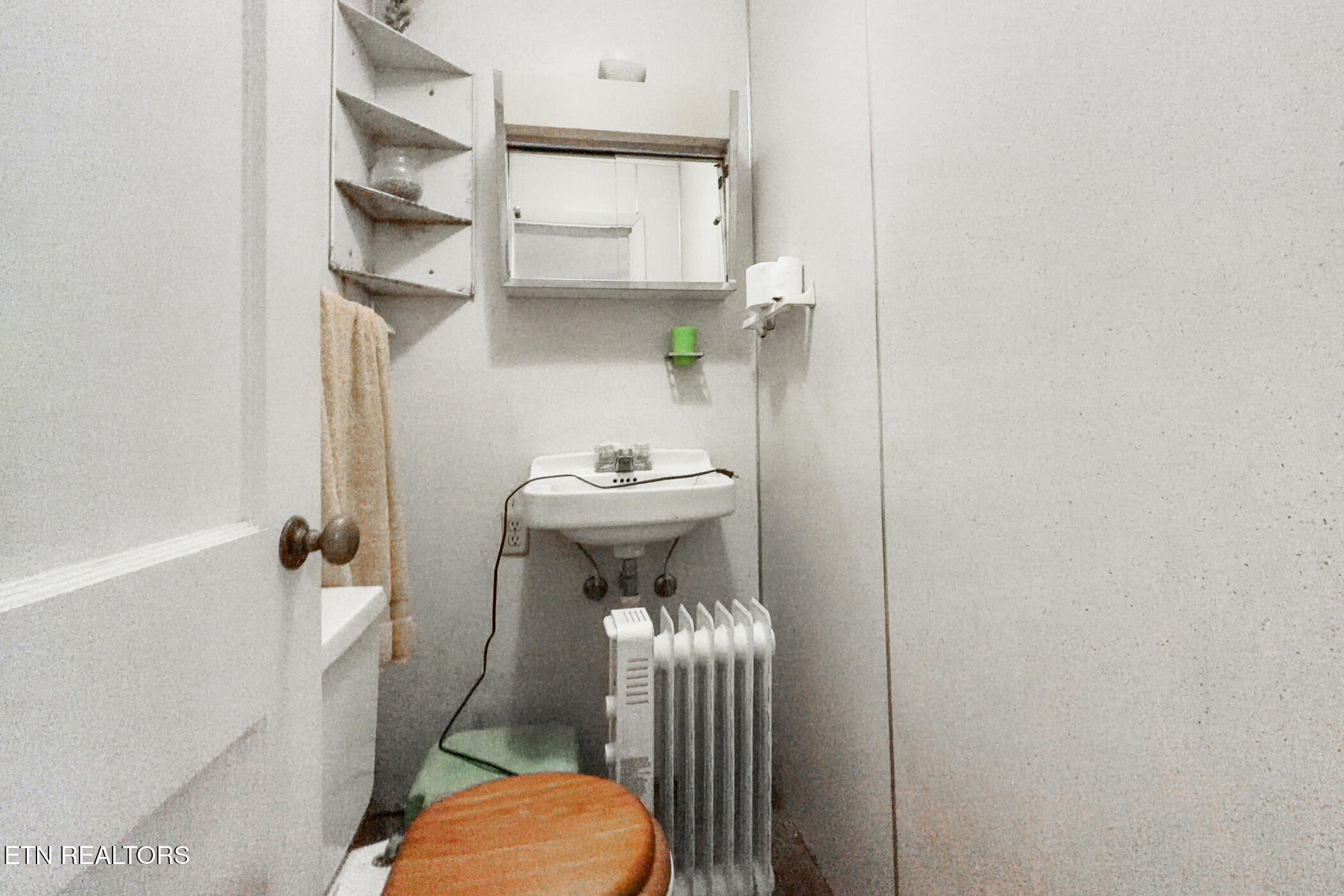 1447 Webster Road Harriman, TN 37748 - Photo 18 of 20 img_0166