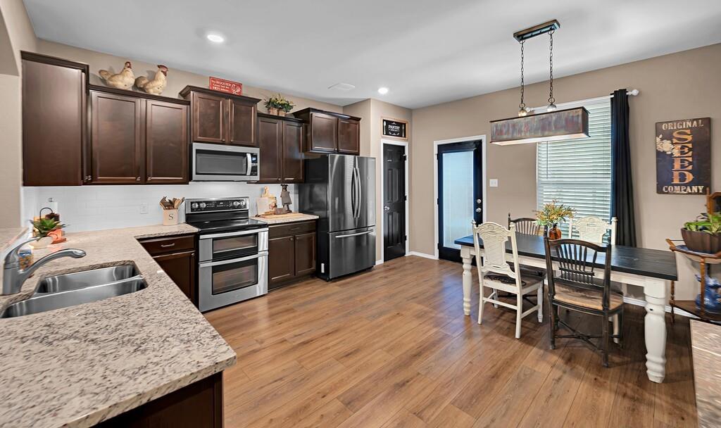 3208 Autry Road Lorena, TX 76655 - Photo 9 of 40