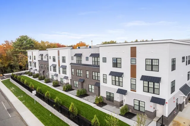 $4,750 | 635 Main Street, Unit TH6, Wilmington, MA 01887